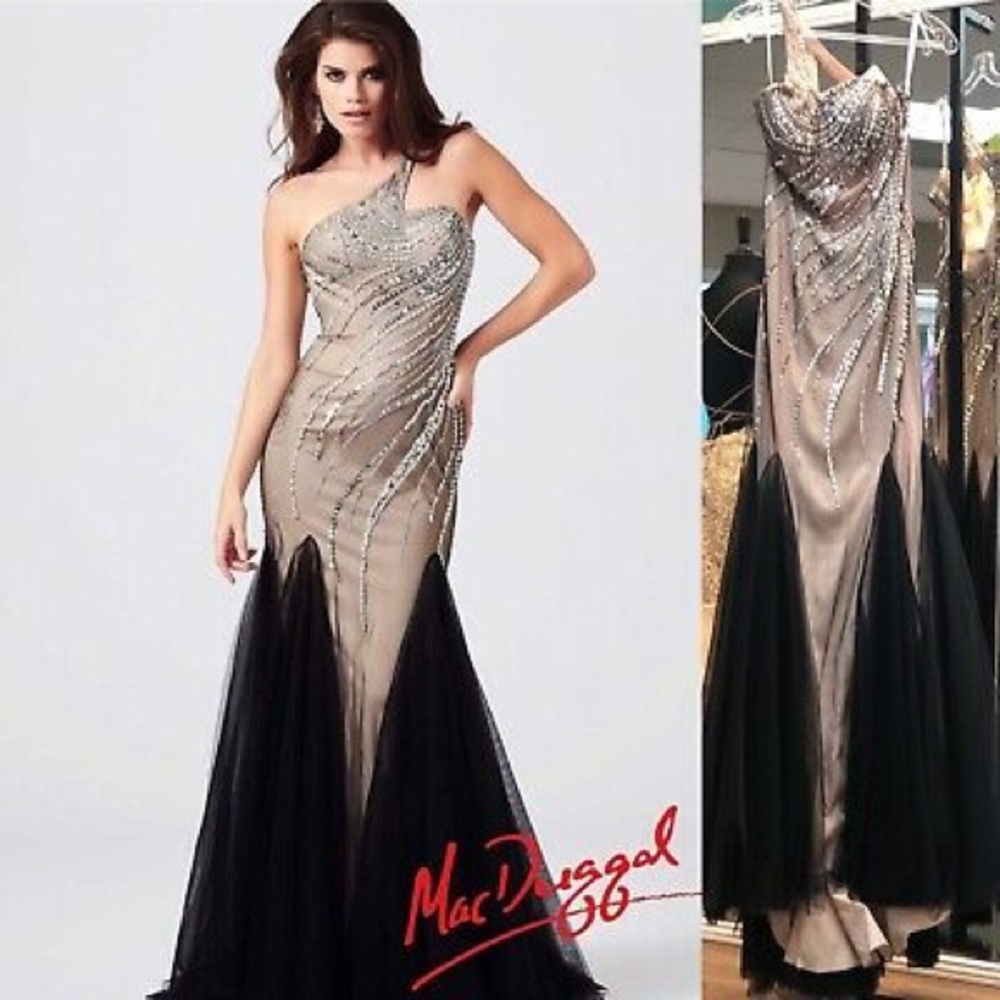 Mac duggal Mermaid Prom pageant dress size 2
